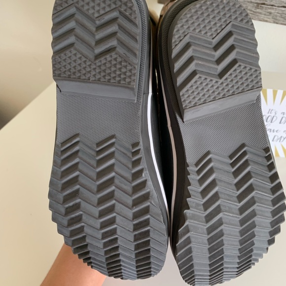 Waterproof boots - Picture 4 of 4